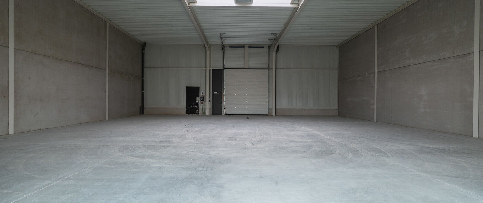 Industrieel gebouw te koop in Dilsen-Stokkem