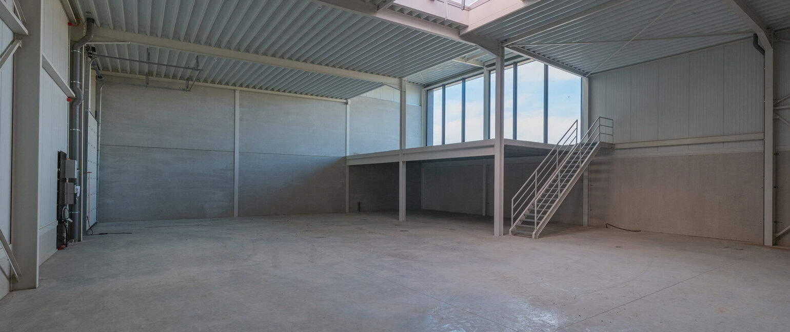 Industrieel gebouw te koop in Dilsen-Stokkem